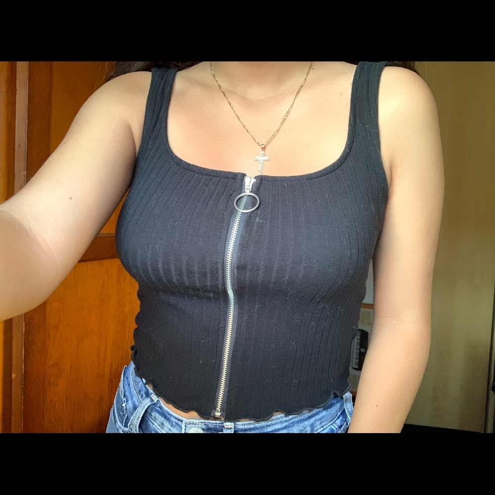 zip up tank top